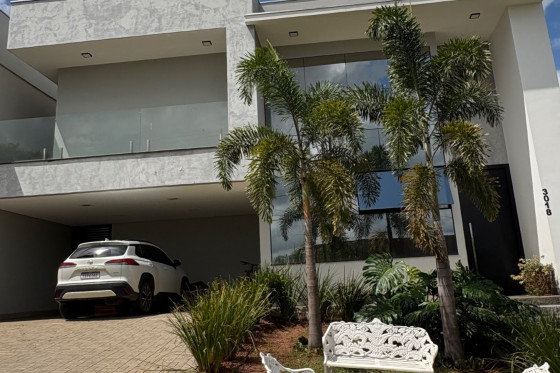 Sobrado à venda - 360m² - Zona VII, Umuarama-PR