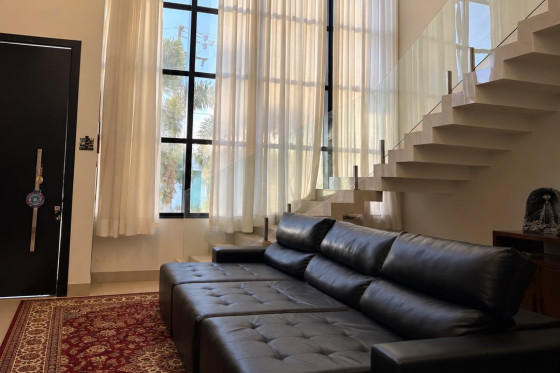 Sobrado à venda - 360m² - Zona VII, Umuarama-PR