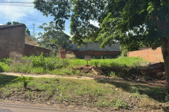 Terreno à venda - 547.04m² - Umuarama-PR