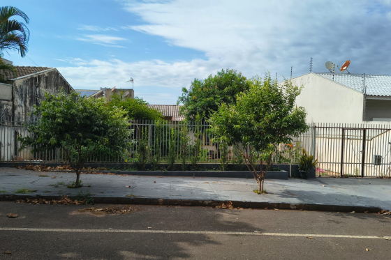 Terreno à venda - 525.00m² - Umuarama-PR