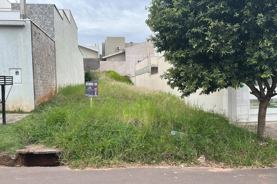 Terreno à venda - 214.13m² - Umuarama-PR